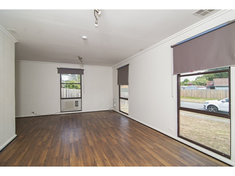 28 Valerie Drive, Cranbourne VIC 3977