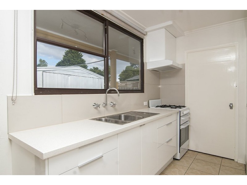 28 Valerie Drive, Cranbourne VIC 3977