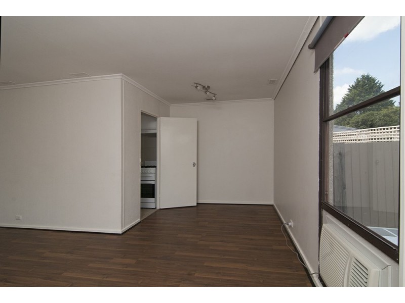 28 Valerie Drive, Cranbourne VIC 3977