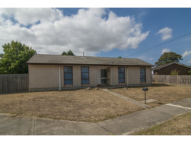 28 Valerie Drive, Cranbourne VIC 3977