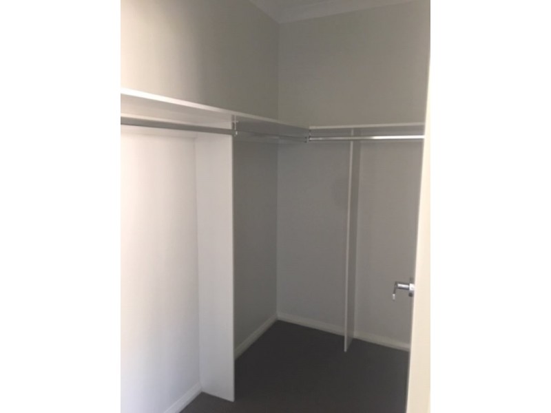 14 Curved Trunk Road, Officer VIC 3809