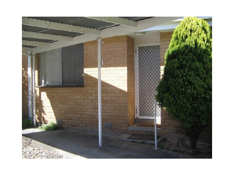 2/30 Vincent Cres, Noble Park VIC 3174