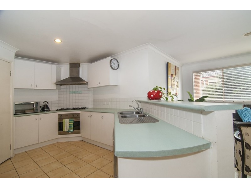 26 Glenshee Drive, Lynbrook VIC 3975