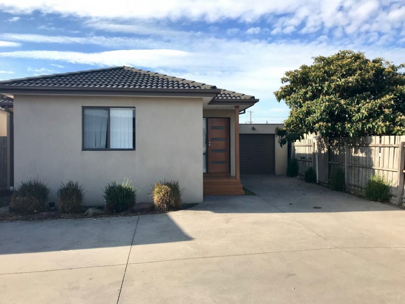 3/8 Prunus Grove, Doveton VIC 3177