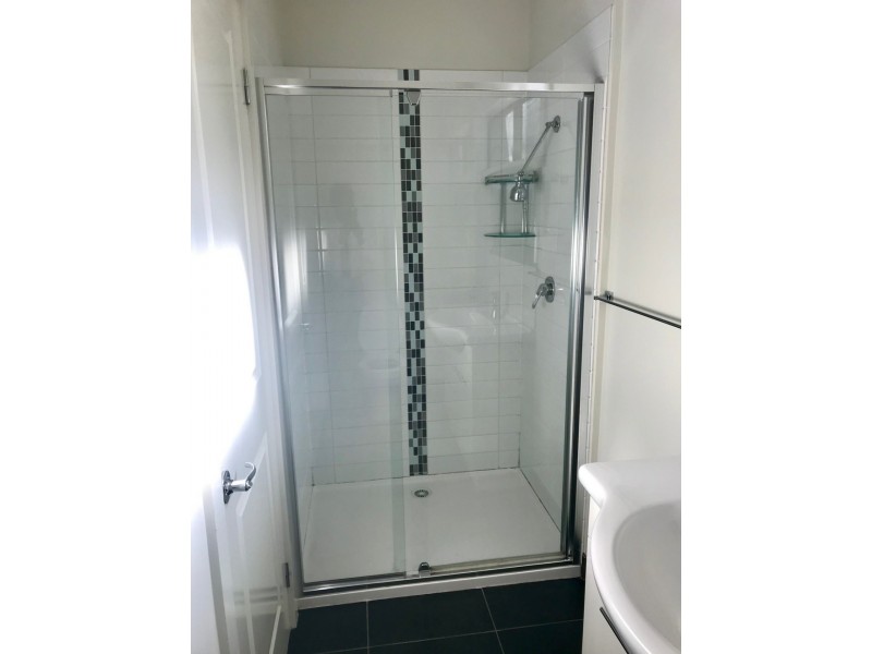 3/8 Prunus Grove, Doveton VIC 3177