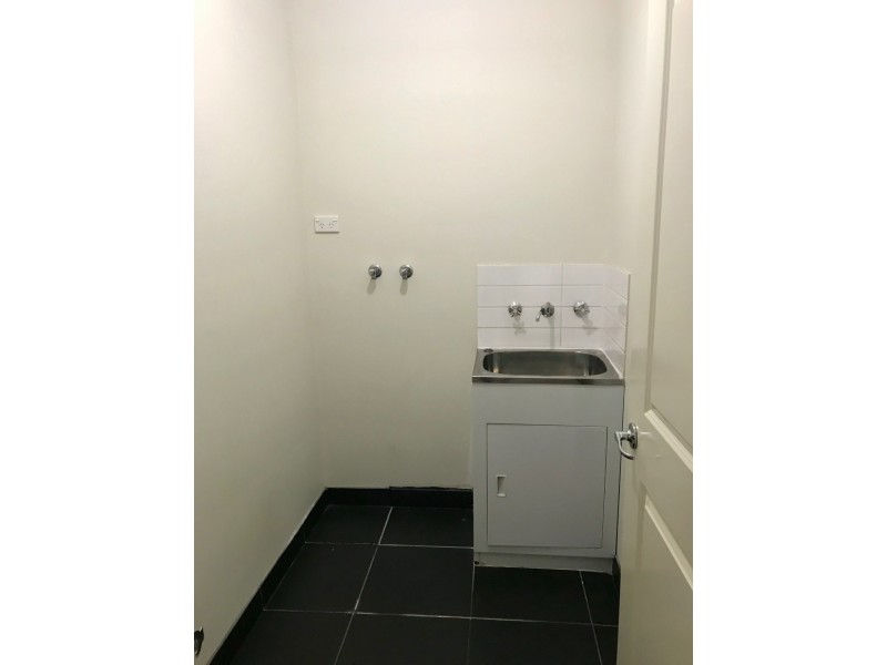 3/8 Prunus Grove, Doveton VIC 3177