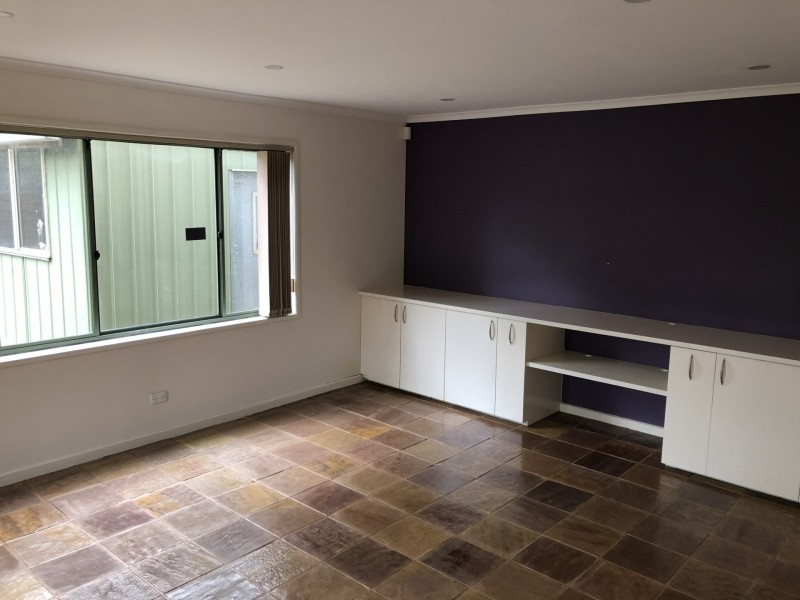 98 James Cook Drive, Endeavour Hills VIC 3802