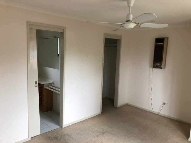 98 James Cook Drive, Endeavour Hills VIC 3802