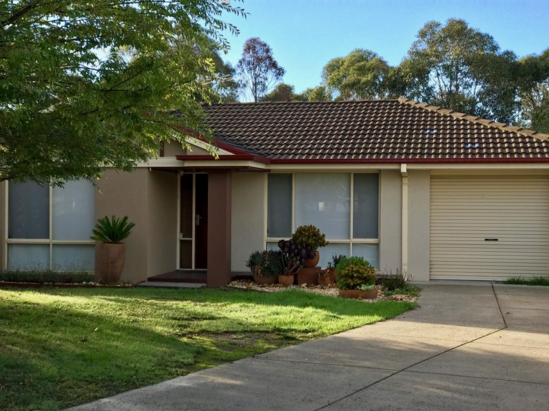 20 Hartsmere Drive, Berwick VIC 3806