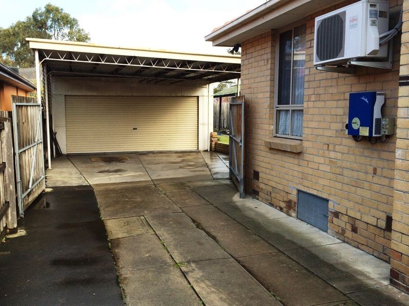 16 Finchaven Avenue, Keysborough VIC 3173