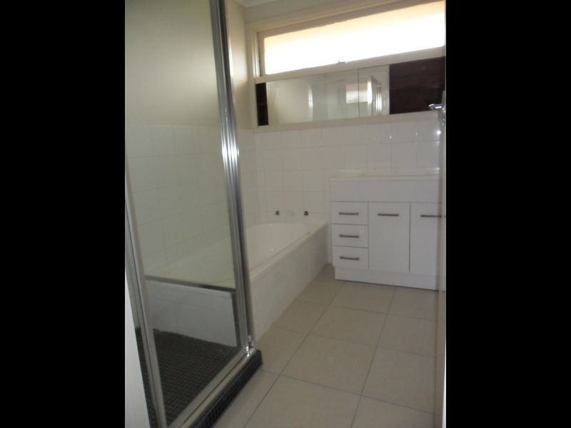 4 Filer Court, Keysborough VIC 3173