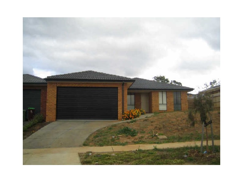 6 Nirringa Drive, Hampton Park VIC 3976