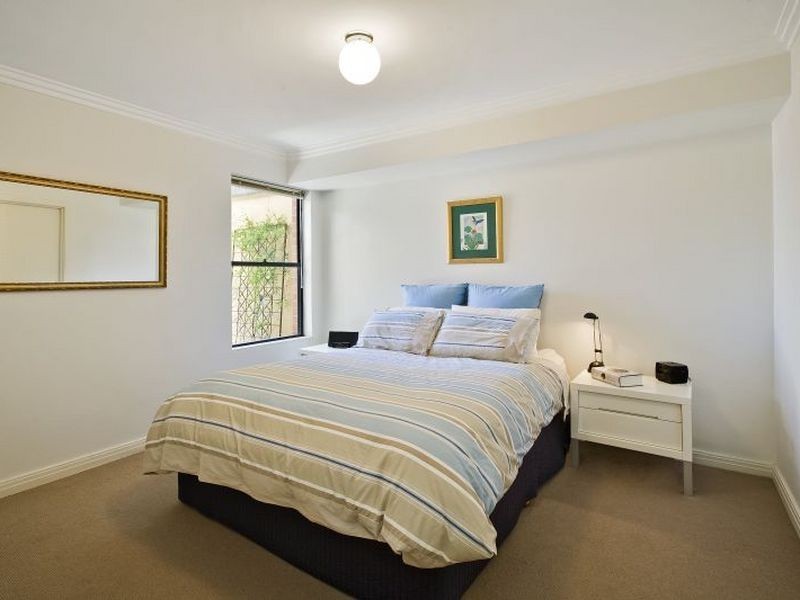 18/236 Pacific Highway, Crows Nest NSW 2065