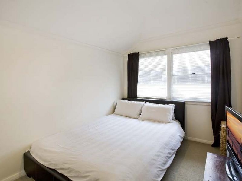 27a Burlington Street, Crows Nest NSW 2065
