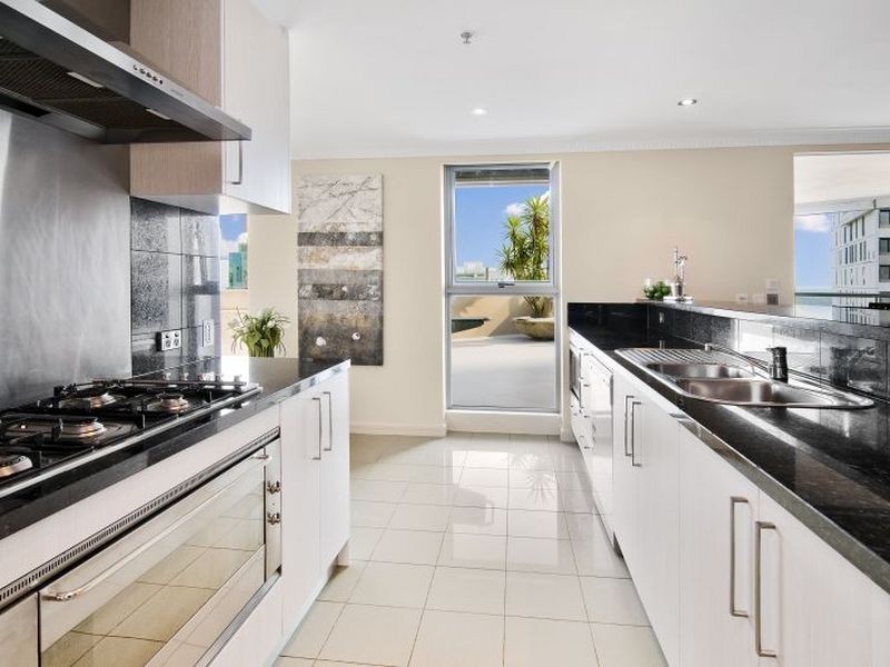 2803/2A Help Street, Chatswood NSW 2067