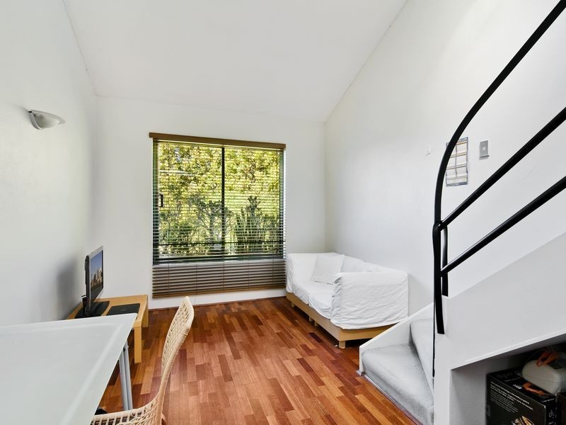 40/12 Hayberry Street, Crows Nest NSW 2065