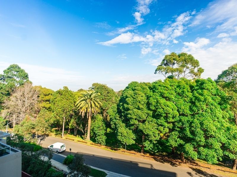 504/4 Duntroon Avenue, St Leonards NSW 2065