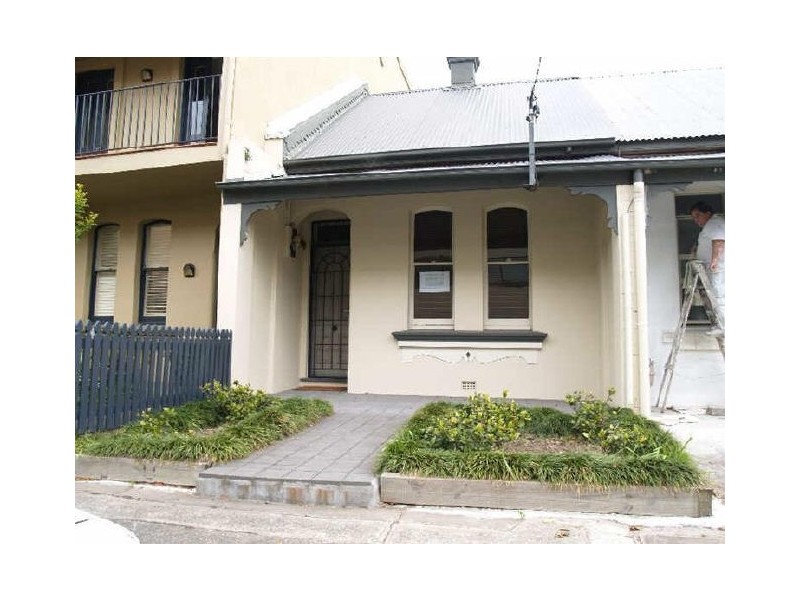 8 EDEN STREET, Crows Nest NSW 2065