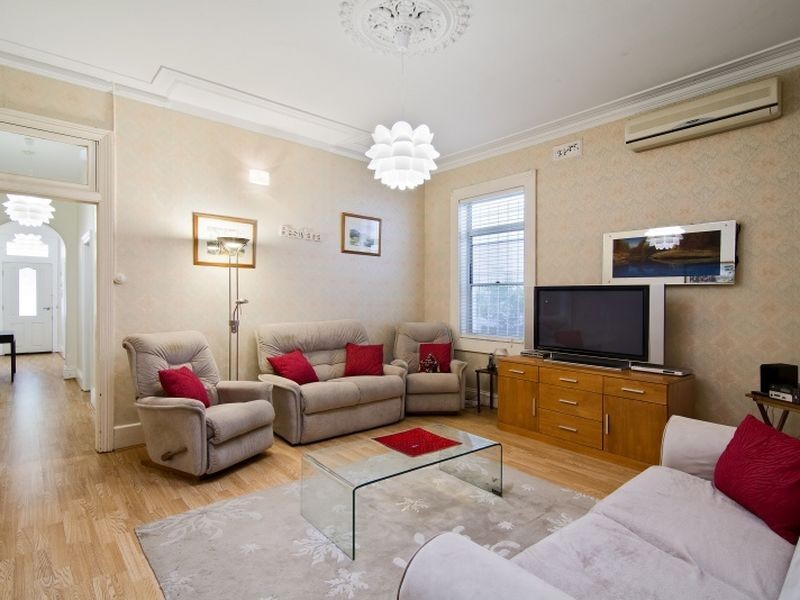 121 Ernest Street, Crows Nest NSW 2065