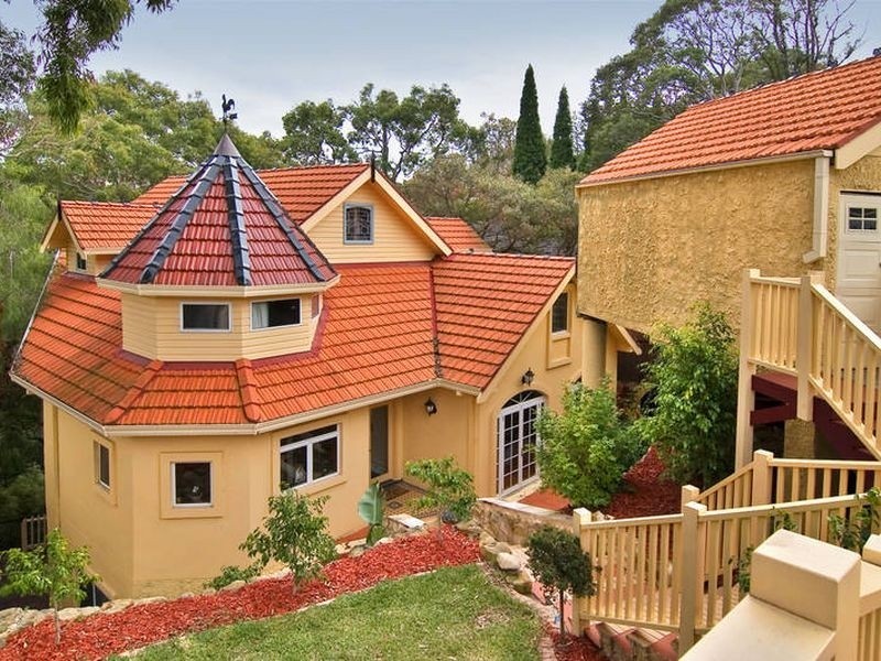 OFF SHIRLEY ROAD, Wollstonecraft NSW 2065