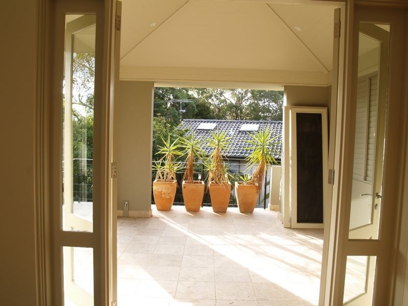 16a MILRAY AVENUE, Wollstonecraft NSW 2065