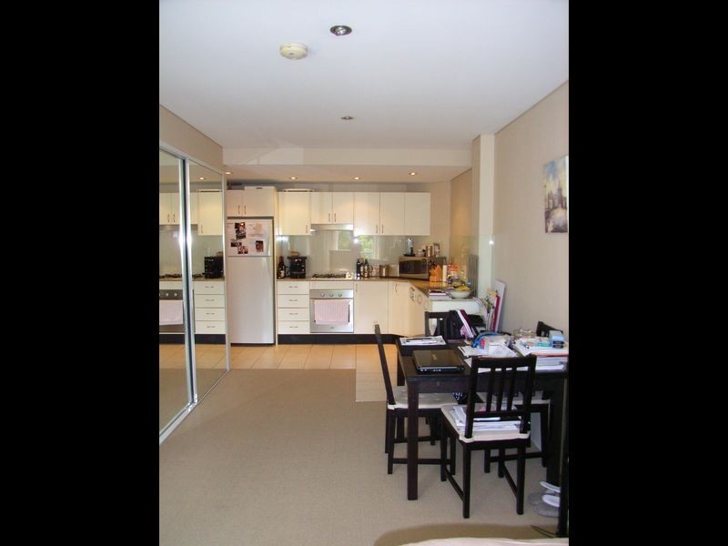 18/29 HOLTERMANN STREET, Crows Nest NSW 2065