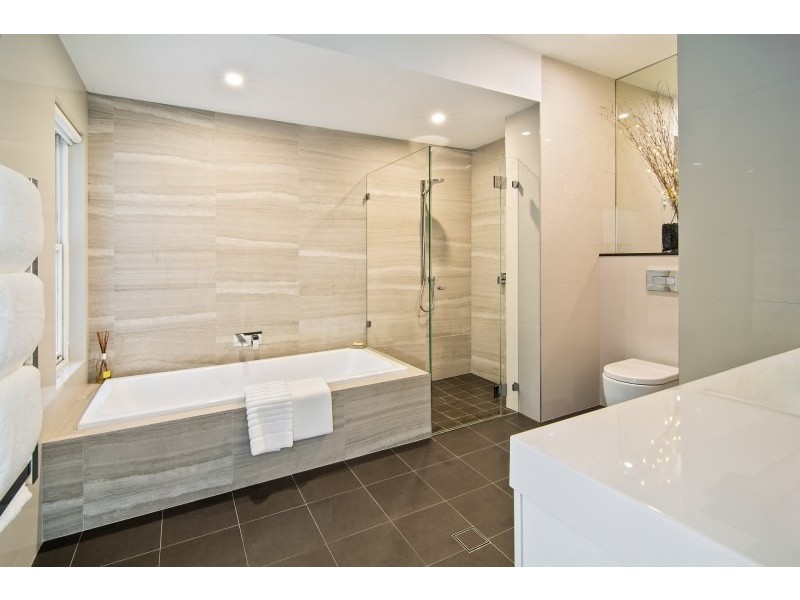 8 Innes Road, Greenwich NSW 2065