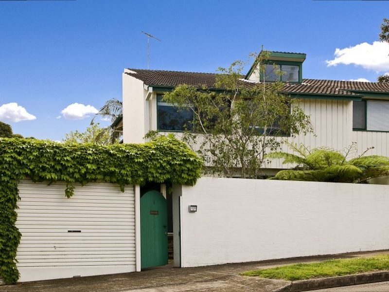 2/18 SHIRLEY ROAD, Wollstonecraft NSW 2065