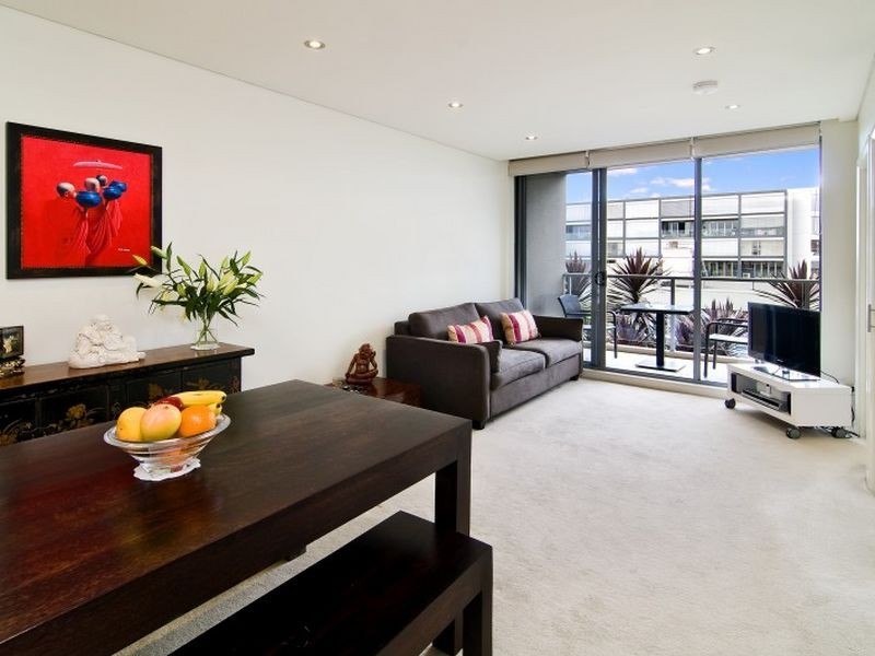 32/30 ALBANY STREET, St Leonards NSW 2065