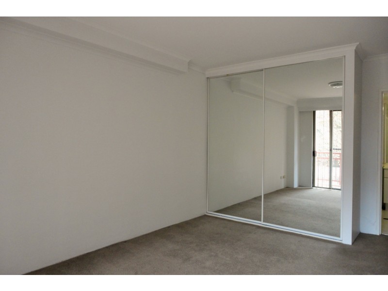 4/15A Herbert Street, St Leonards NSW 2065