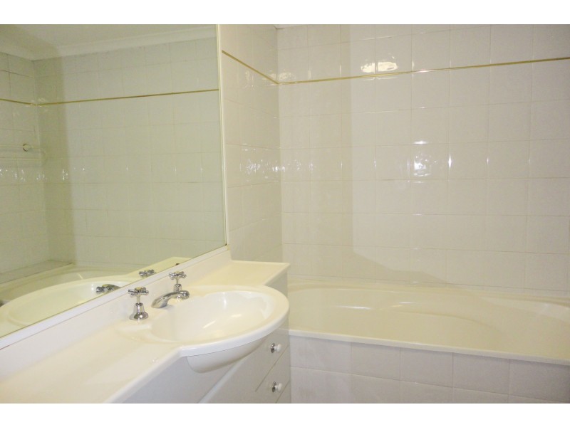 4/15A Herbert Street, St Leonards NSW 2065