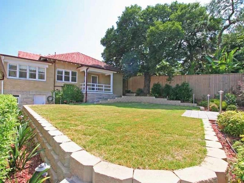 3 Hazelbank Road, Wollstonecraft NSW 2065