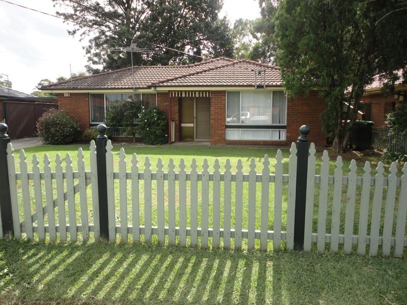 74 Greenmeadows Crescent, Toongabbie NSW 2146
