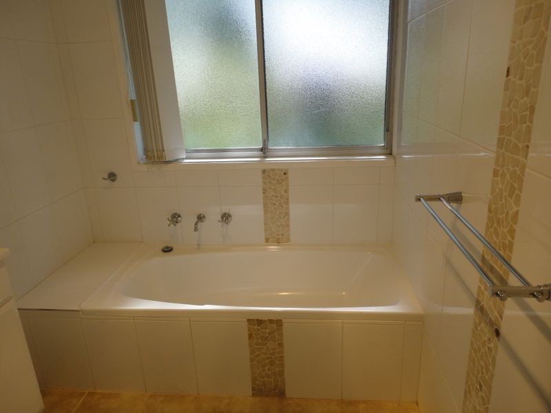 74 Greenmeadows Crescent, Toongabbie NSW 2146