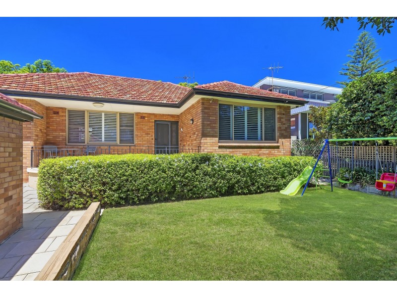 10 Valleyview Crescent, Greenwich NSW 2065