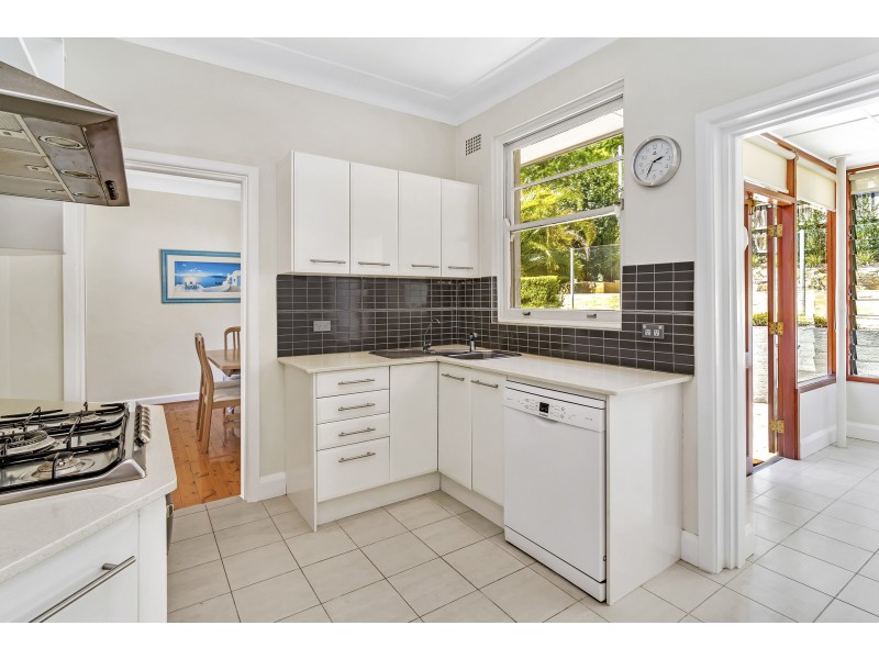 10 Valleyview Crescent, Greenwich NSW 2065