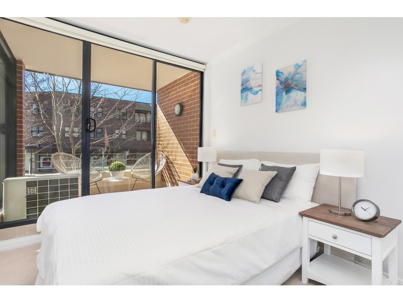 33/236 Pacific Highway, Crows Nest NSW 2065