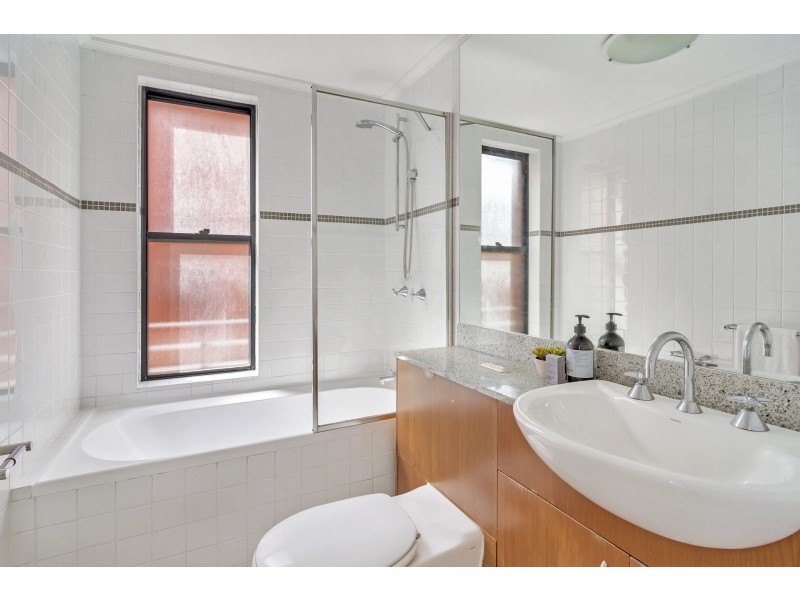 12/236 Pacific Highway, Crows Nest NSW 2065