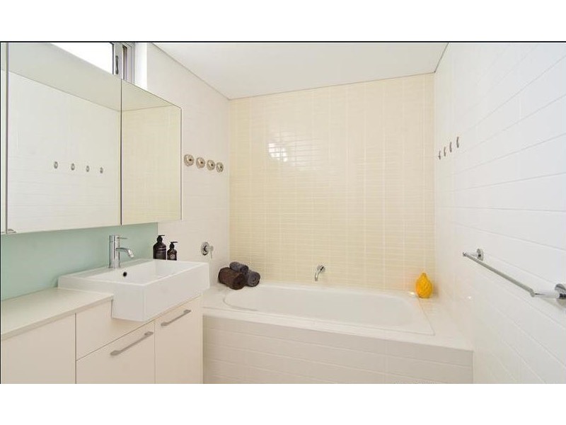 302/2 Duntroon Avenue, St Leonards NSW 2065