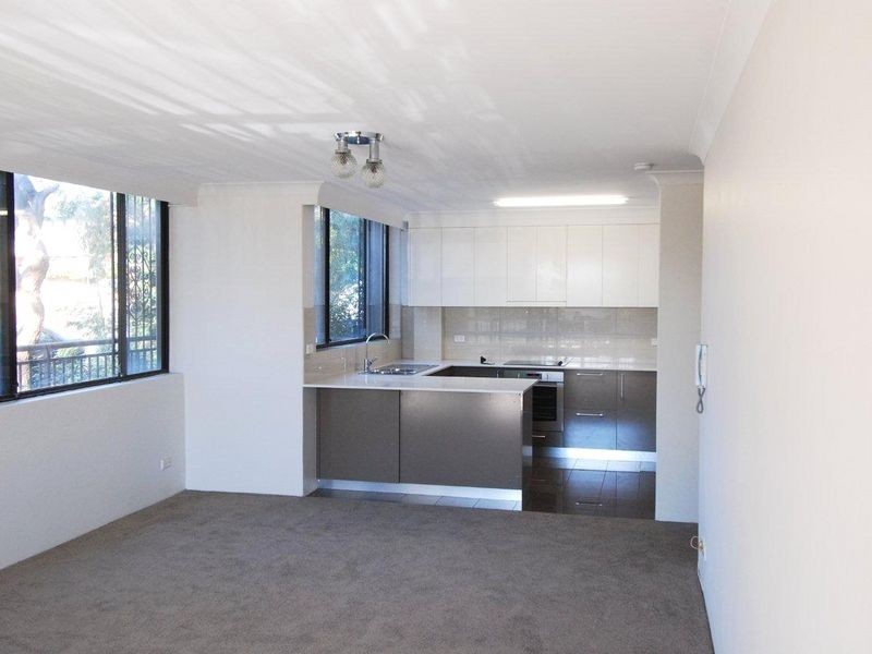 2/140 Alexander Street, Crows Nest NSW 2065