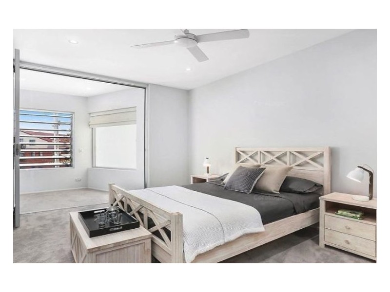 2/258 Pacific Highway, Crows Nest NSW 2065