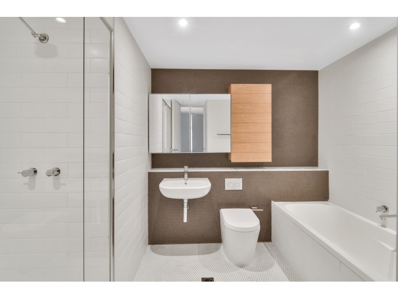 R501/200-220 Pacific Highway, Crows Nest NSW 2065