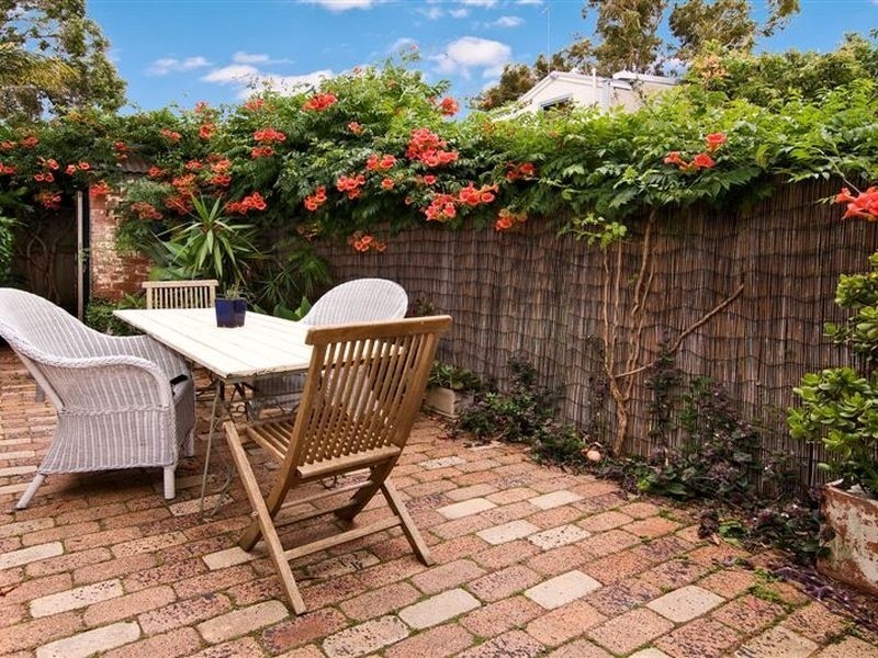 210 West Street, Crows Nest NSW 2065