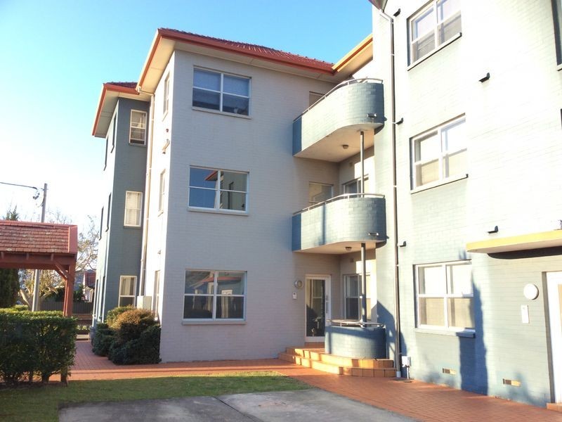 1/129 Lawson Street, Hamilton NSW 2303