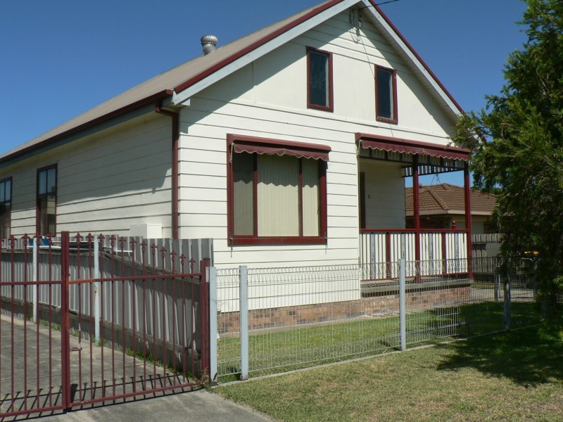 12 Brett Street, Georgetown NSW 2298