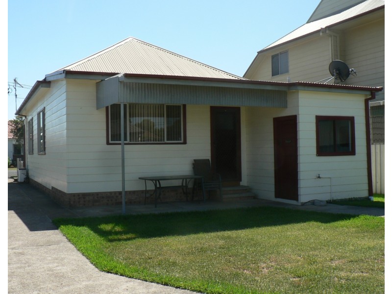 12 Brett Street, Georgetown NSW 2298