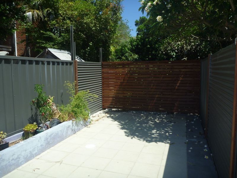 98 Dawson Street, Cooks Hill NSW 2300