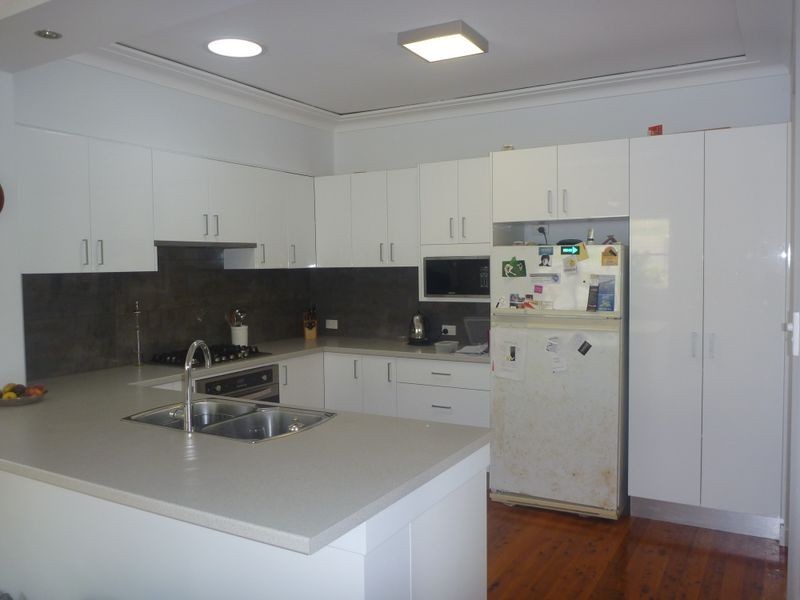 11 Valaud Crescent, Highfields NSW 2289