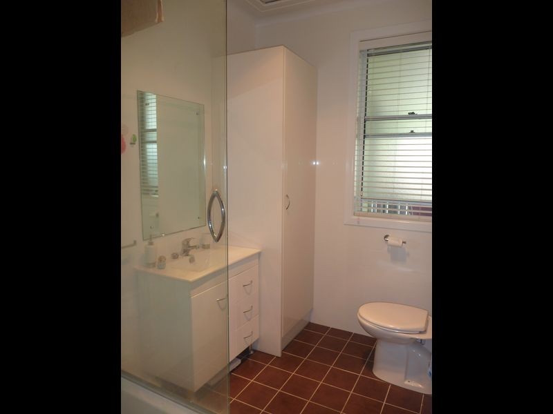 11 Valaud Crescent, Highfields NSW 2289