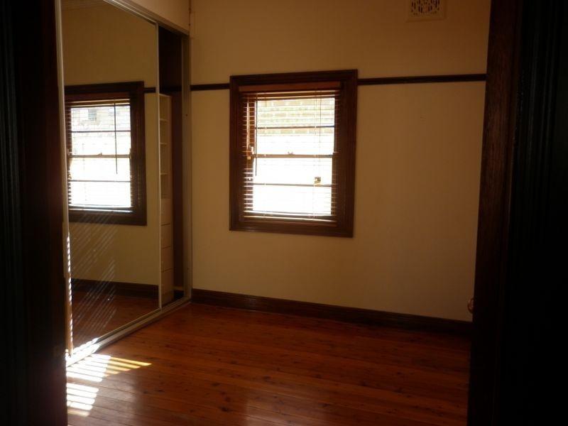 82 Station Street, Waratah NSW 2298